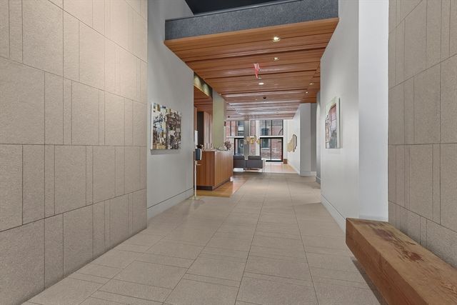 346 Congress St 703, Boston, MA 02210