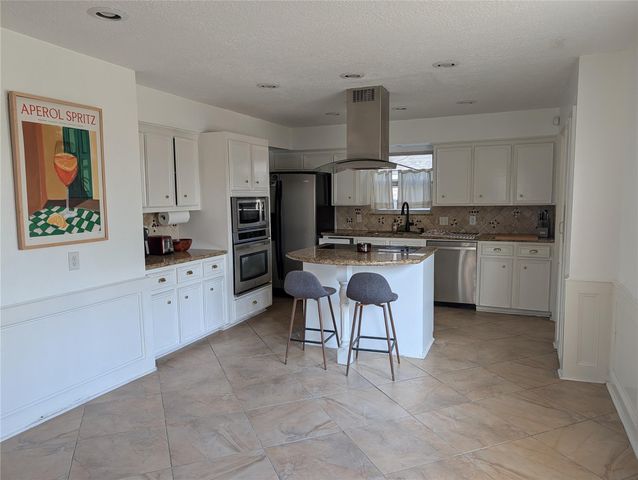 7810 12th Fairway Lane, Humble, TX 77346