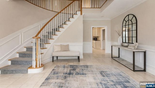 5 Williams Crest, Park Ridge, NJ 07656