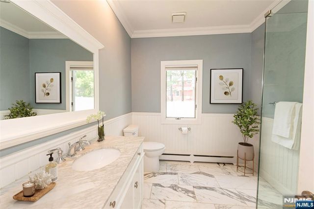 5 Williams Crest, Park Ridge, NJ 07656