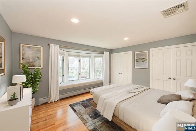 5 Williams Crest, Park Ridge, NJ 07656