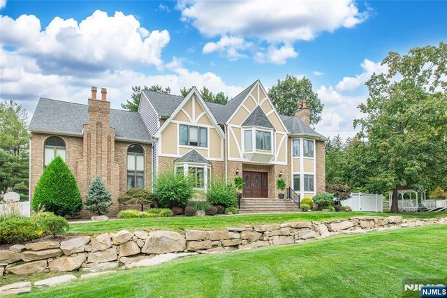 5 Williams Crest, Park Ridge, NJ 07656