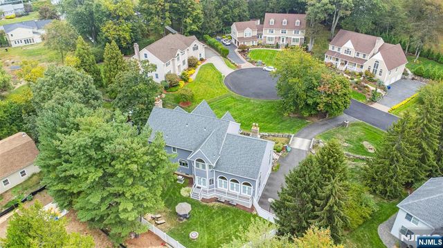 5 Williams Crest, Park Ridge, NJ 07656