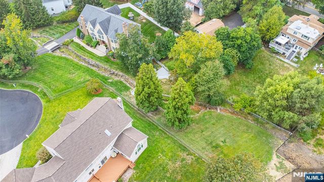 5 Williams Crest, Park Ridge, NJ 07656