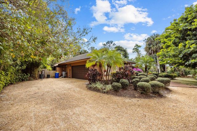 1995 SW Saint Andrews Drive, Palm City, FL 34990