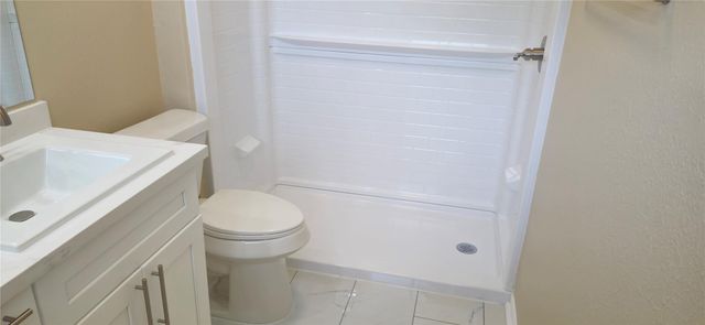 15710 Thunderbay Drive, Houston, TX 77062
