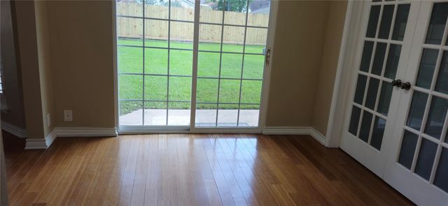 15710 Thunderbay Drive, Houston, TX 77062