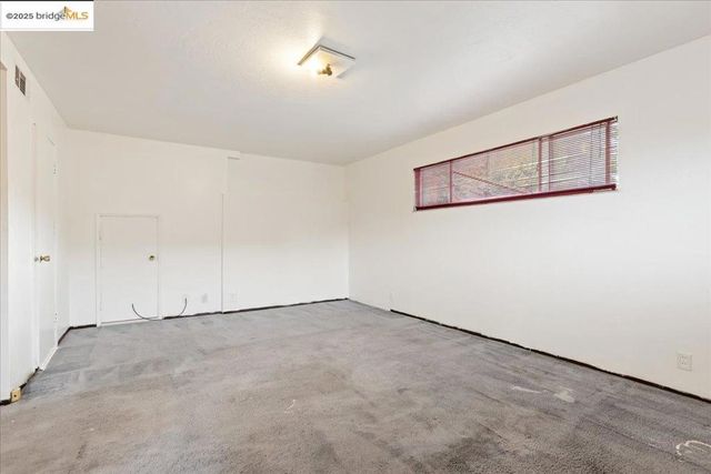 4704 Scotia Ave, Oakland, CA 94605