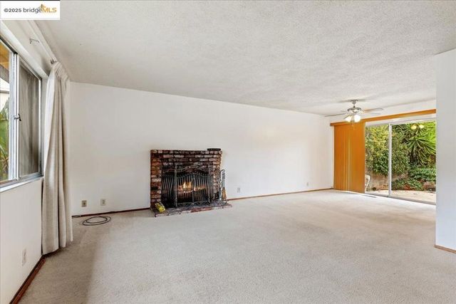 4704 Scotia Ave, Oakland, CA 94605