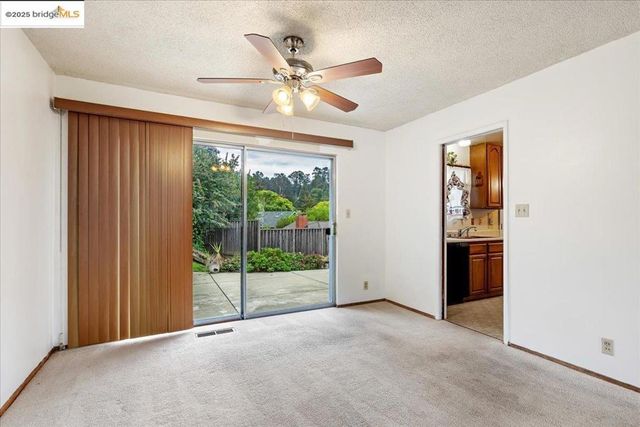 4704 Scotia Ave, Oakland, CA 94605