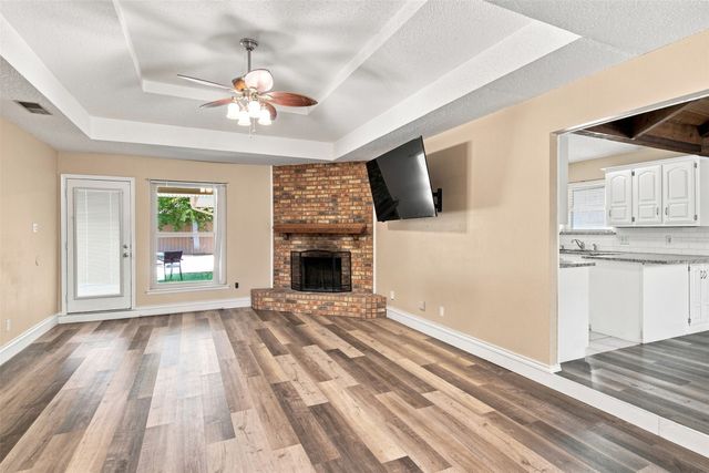 135 Meadow Ridge Drive, Cedar Hill, TX 75104