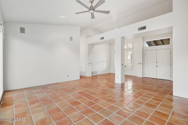 5590 N Waterfield Drive, Tucson, AZ 85750