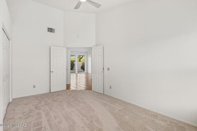 5590 N Waterfield Drive, Tucson, AZ 85750