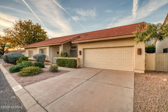 5590 N Waterfield Drive, Tucson, AZ 85750