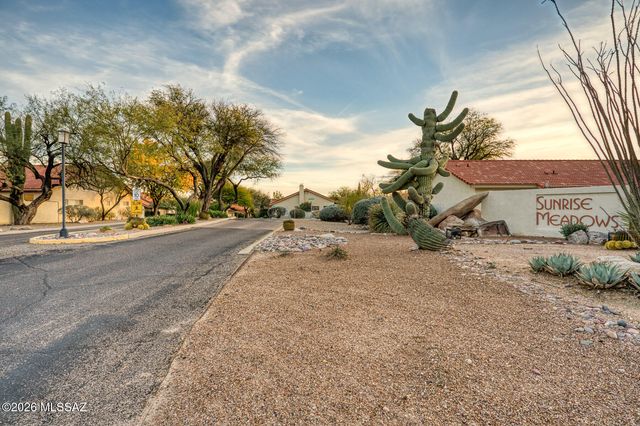 5590 N Waterfield Drive, Tucson, AZ 85750