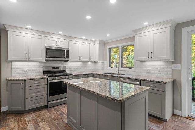 569 Hill Farm Road, Coventry, RI 02816