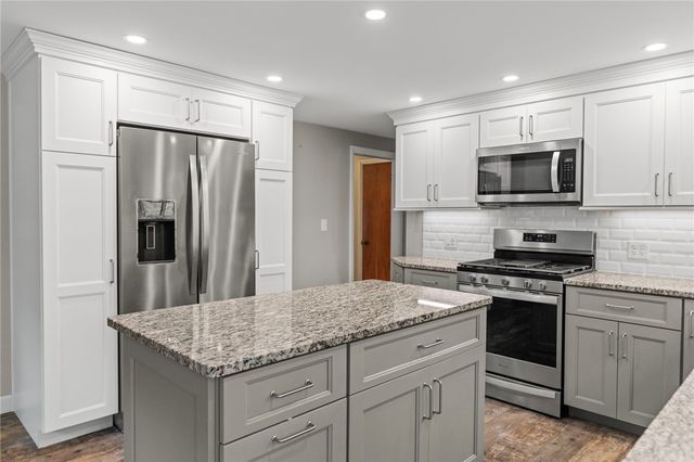 569 Hill Farm Road, Coventry, RI 02816