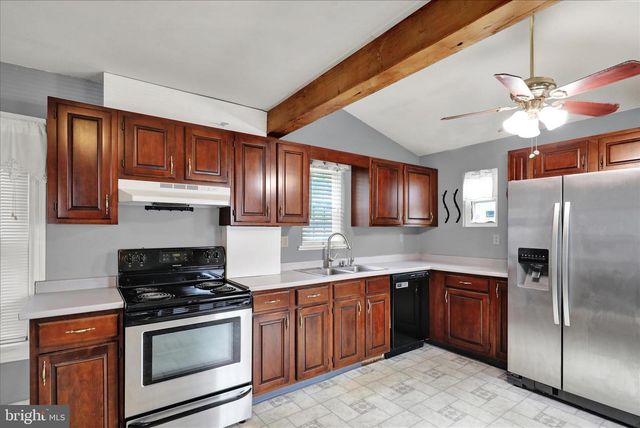132 S CHURCH ST, Mohnton, PA 19540