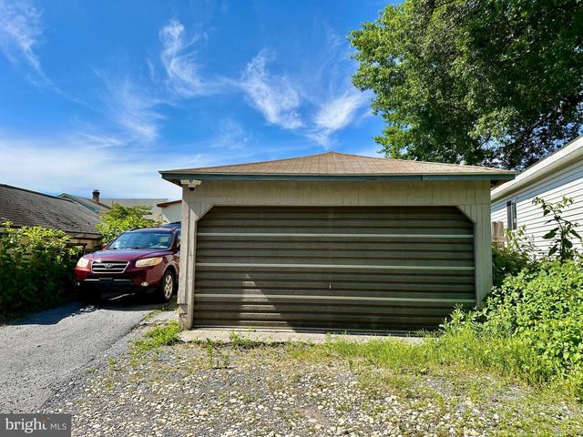 132 S CHURCH ST, Mohnton, PA 19540