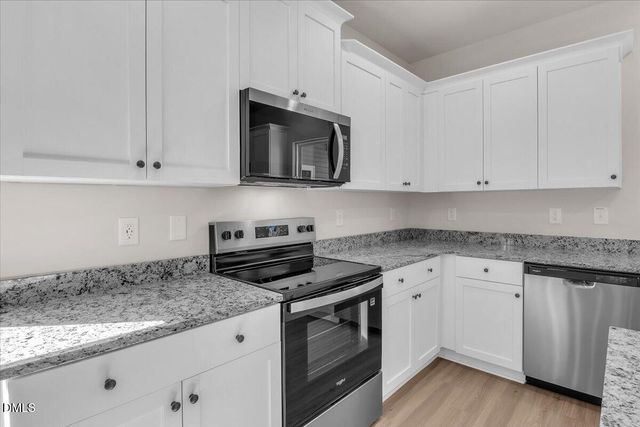 49 Neuse Hollow Court, Clayton, NC 27527