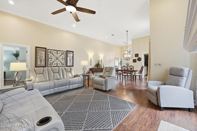 8242 SHADE TREE Court, Jacksonville, FL 32256