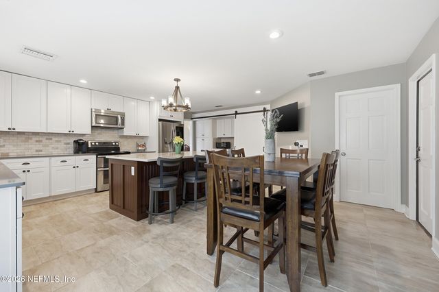 8242 SHADE TREE Court, Jacksonville, FL 32256