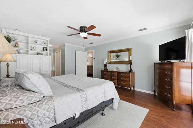 8242 SHADE TREE Court, Jacksonville, FL 32256