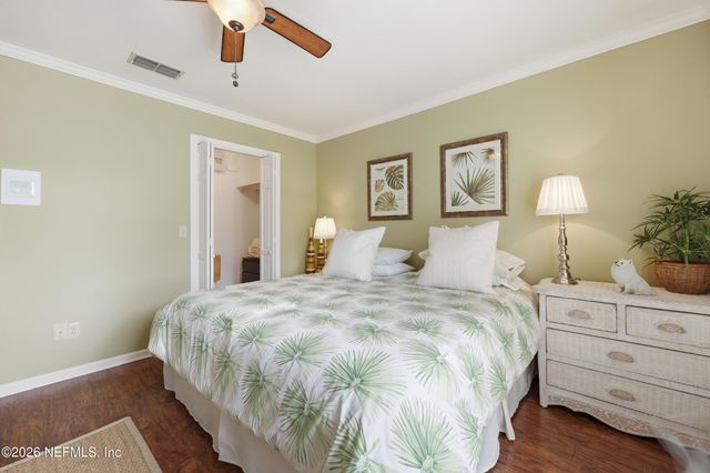 8242 SHADE TREE Court, Jacksonville, FL 32256