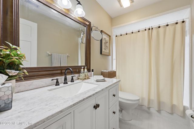 8242 SHADE TREE Court, Jacksonville, FL 32256