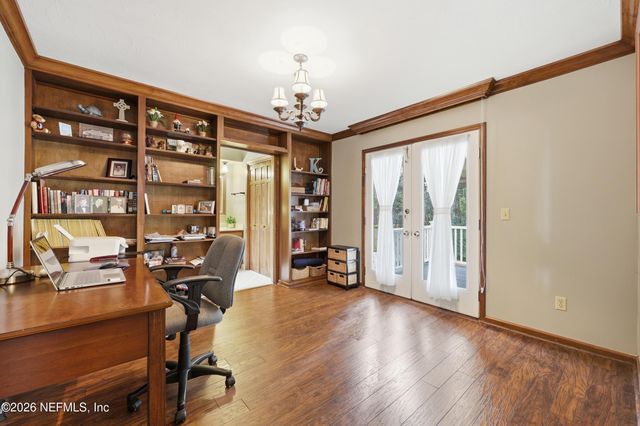 8242 SHADE TREE Court, Jacksonville, FL 32256