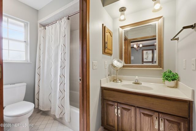 8242 SHADE TREE Court, Jacksonville, FL 32256