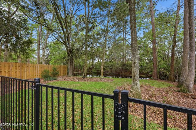 8242 SHADE TREE Court, Jacksonville, FL 32256