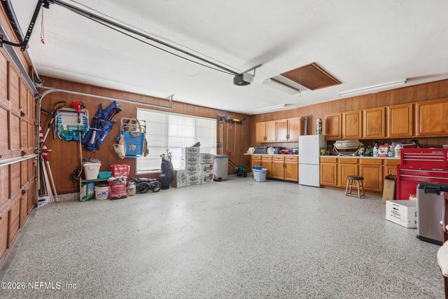 8242 SHADE TREE Court, Jacksonville, FL 32256