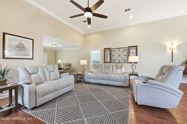 8242 SHADE TREE Court, Jacksonville, FL 32256