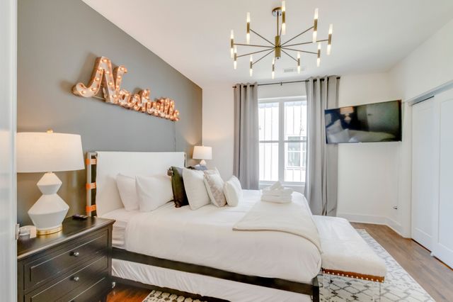 2001 Convent Pl Apt 10, Nashville, TN 37212