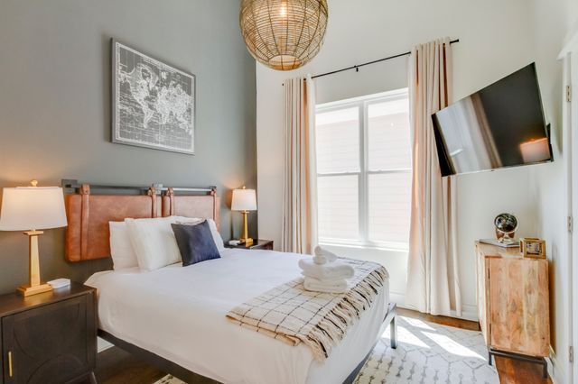 2001 Convent Pl Apt 10, Nashville, TN 37212