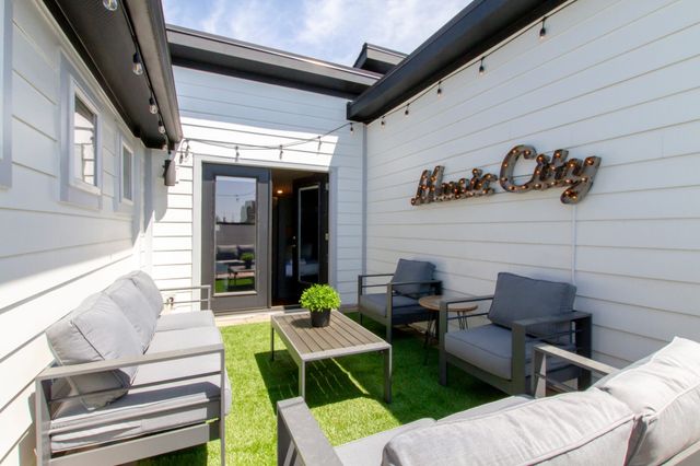 2001 Convent Pl Apt 10, Nashville, TN 37212