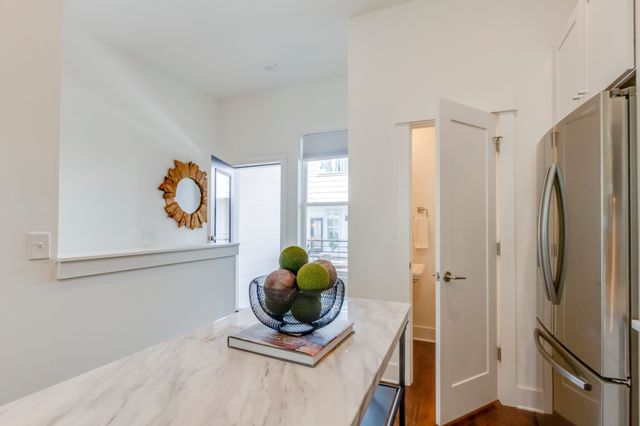 2001 Convent Pl Apt 10, Nashville, TN 37212