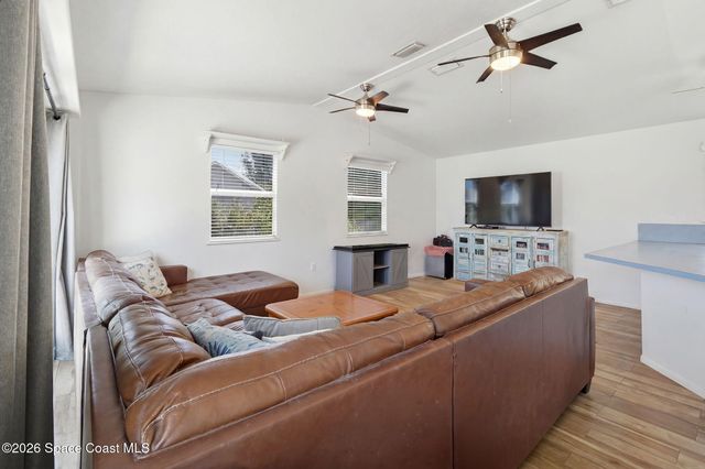 53 Vip Island A, Grant-valkaria, FL 32949