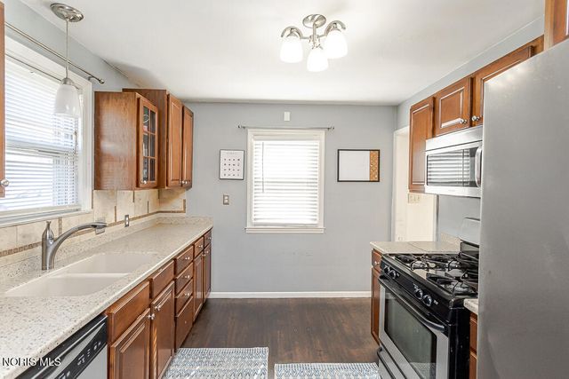 2340 Beaufort Avenue, Toledo, OH 43613