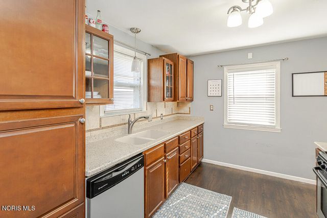 2340 Beaufort Avenue, Toledo, OH 43613