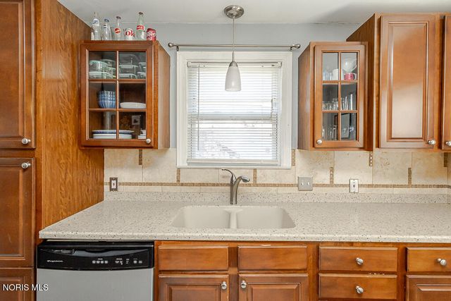 2340 Beaufort Avenue, Toledo, OH 43613