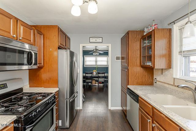 2340 Beaufort Avenue, Toledo, OH 43613