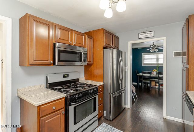2340 Beaufort Avenue, Toledo, OH 43613