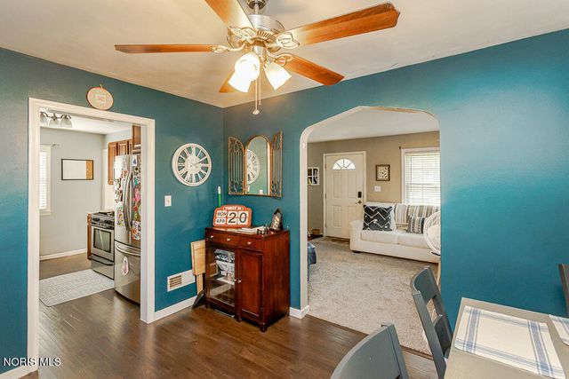 2340 Beaufort Avenue, Toledo, OH 43613