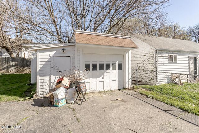 2340 Beaufort Avenue, Toledo, OH 43613