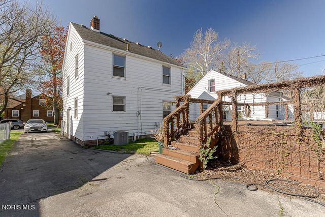 2340 Beaufort Avenue, Toledo, OH 43613
