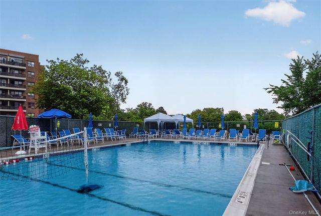 640 Pelham Road 5G, New Rochelle, NY 10805