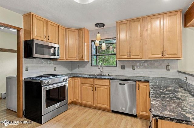 21430 Snowflower Loop, Chugiak, AK 99567
