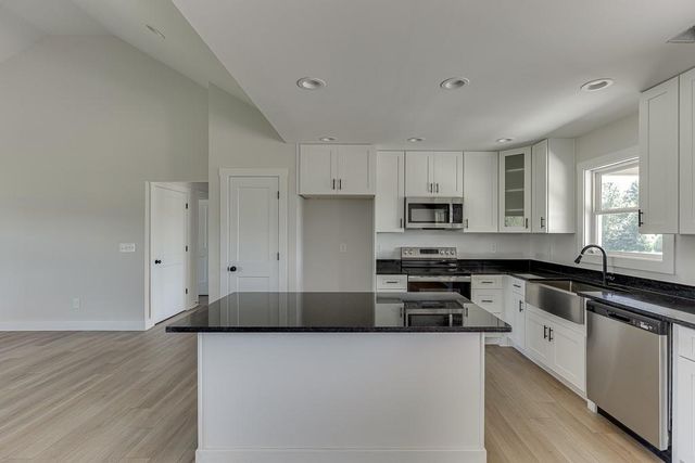 80 Creek Stone Drive, Hartwell, GA 30643